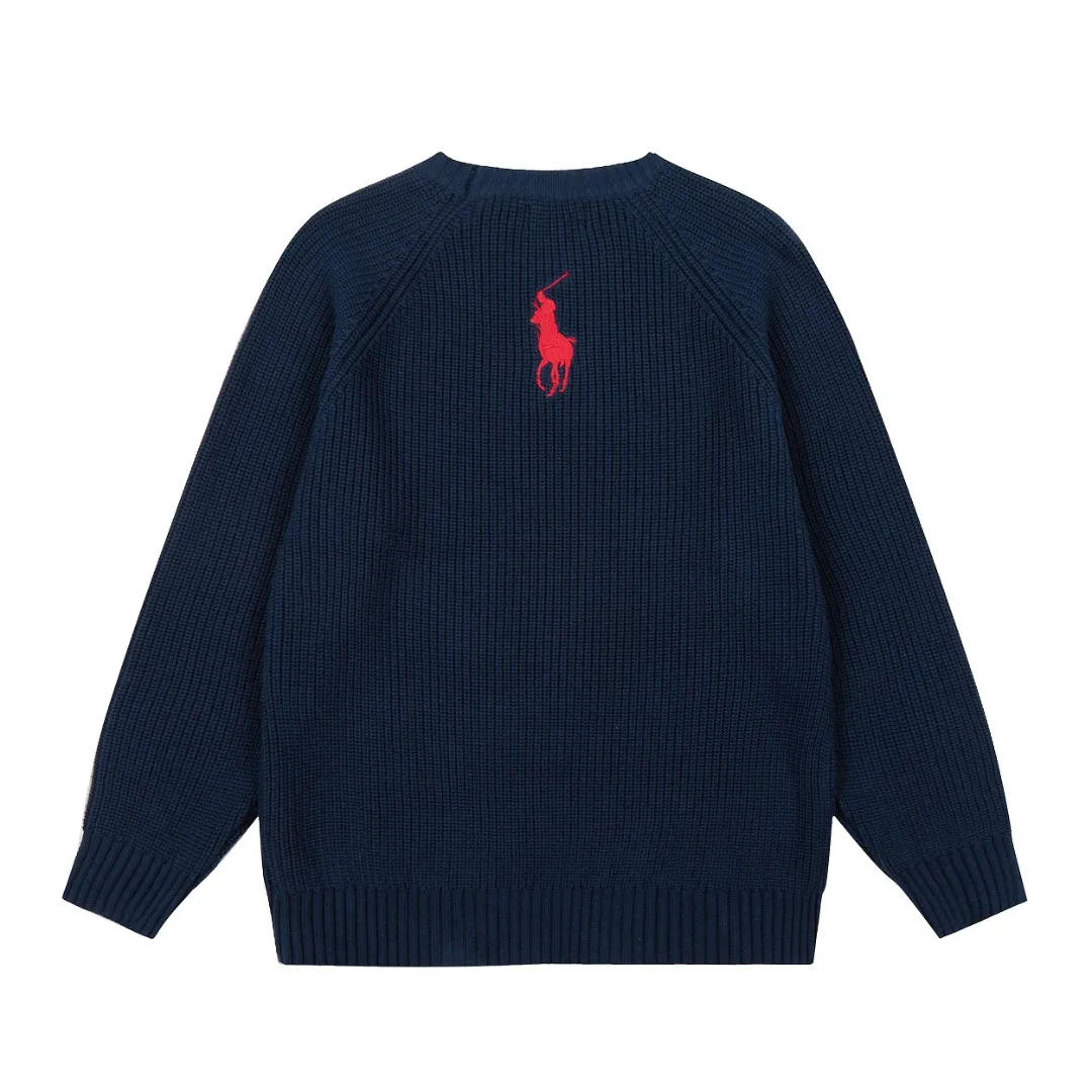 P220 Top quality" Style number: DS812# (not off the shelves all year round) [Ralph Lauren round neck piqué knitted sweater with war horse embroidery on the front and back] ✅Ralph Lauren classic basic versatile round neck pullover sweater for men and women ✅Main supply platform live broadcast Wholesale entity Replenish if out of stock Not removed from the shelves ✅ZP quality 1:1 version Scan the code to enter the GF website Counter quality ✅Detailed quality The only one in Guangzhou Imported quality cotton yarn Mainly high-end, cost-effective, good quality needless to say ✅The version is restored to the original order, the maximum size can be worn up to 200 pounds, loose, comfortable and stress-free ✅The upper body is simple and easy to match, ootd must-have style, good-looking clothes are never picky, a must-have item in the wardrobe is recommended. Size: S-XL Color: White, gray, khaki, navy blue, brown, burgundy, black with white label, black with red label